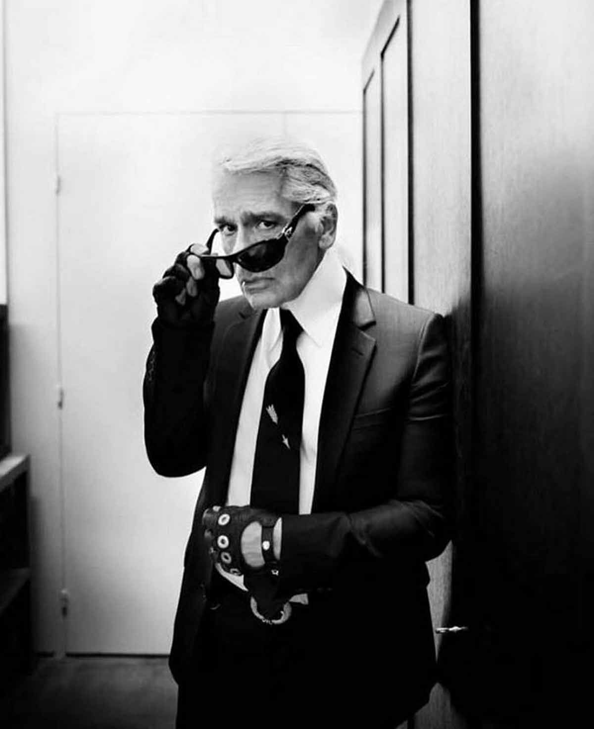 ☆ KARL LAGERFELD カールラガーフェルドネクタイピン カフス