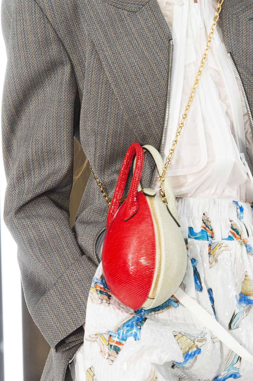 White, Red, Bag, Hobo bag, Handbag, Fashion accessory, Hand, Tradition, 