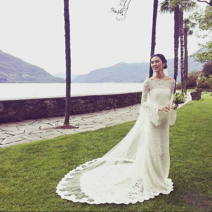 結婚おめでとう モデルtaoが美しいウエディングドレス姿を披露 ハーパーズ バザー Harper S Bazaar 公式