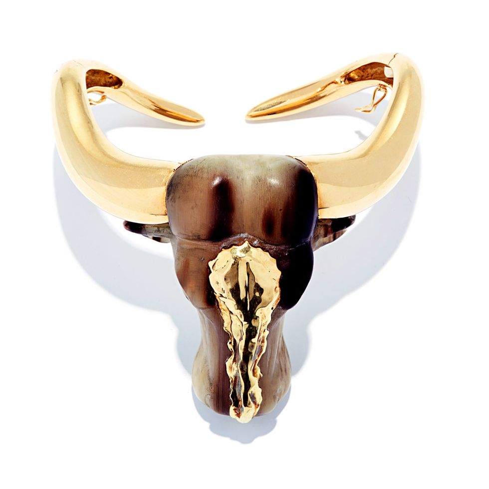Horn, Skull, Bone, Jaw, Fashion accessory, Jewellery, Beige, Bangle, Bovine, 