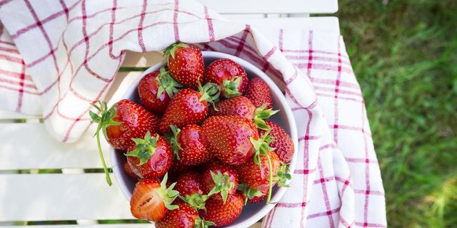 Strawberry, Strawberries, Food, Fruit, Plant, Berry, Produce, Dish, Ingredient, Cuisine, 