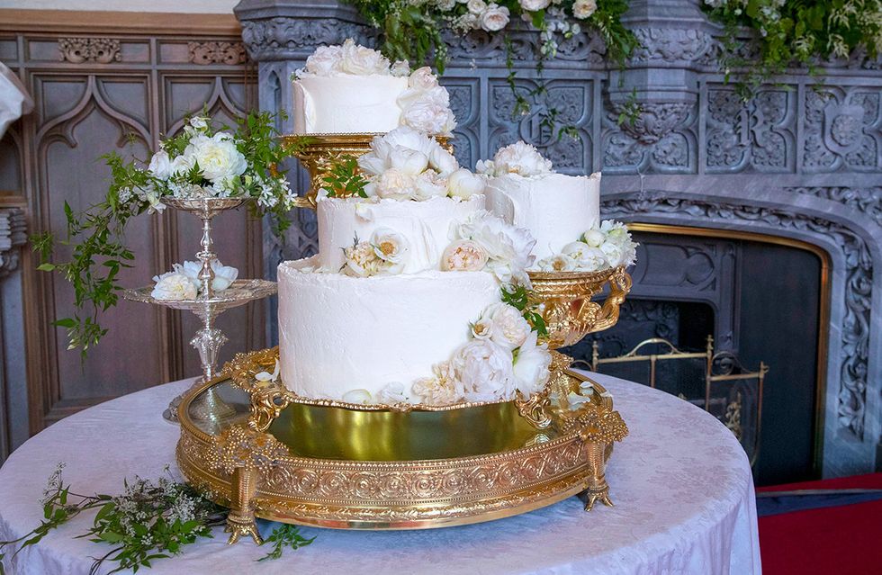 Cake, Sugar paste, Wedding cake, Cake decorating, Icing, Buttercream, Pasteles, Sugar cake, Dessert, Fondant, 