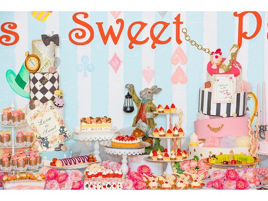 Birthday party, Cake decorating, Sweetness, Party, Food, Birthday, Cake decorating supply, Bake sale, Clip art, Dessert, 