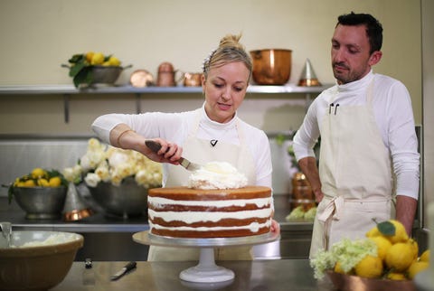 試したい ハリー王子 メーガン妃のウエディングケーキの材料が公開に ハーパーズ バザー Harper S Bazaar 公式 試したい ハリー王子 メーガン妃のウエディングケーキの材料が公開に ハーパーズ バザー Harper S Bazaar 公式