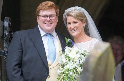 ダイアナ元妃の姪 結婚式でキャサリン妃もメーガン妃もつけられなかったスペンサー家のティアラを着用 ハーパーズ バザー Harper S Bazaar 公式