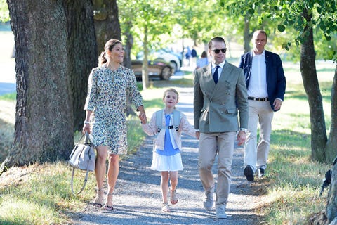 スウェーデンのエステル王女 キュートな初登校姿をキャッチ ハーパーズ バザー Harper S Bazaar 公式 スウェーデンのエステル王女 キュートな初登校姿をキャッチ ハーパーズ バザー Harper S Bazaar 公式