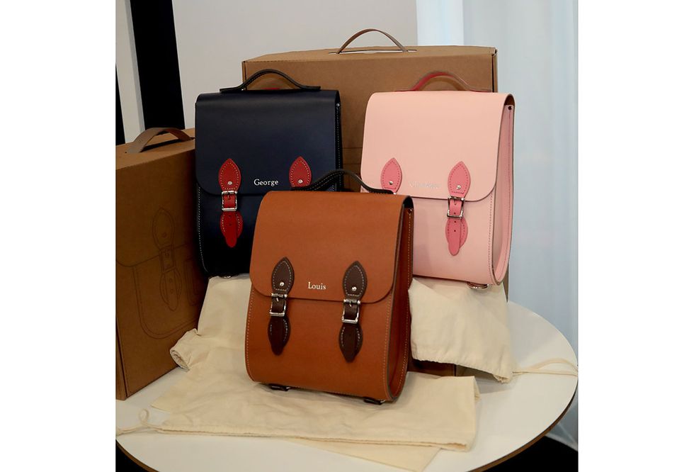 Bag, Brown, Beige, Handbag, Fashion accessory, Material property, Baggage, Satchel, Leather, Hand luggage, 