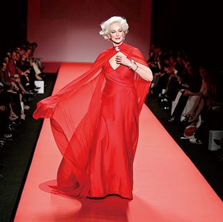 元祖トップモデル カルメン デロリフィチェが教えてくれること ハーパーズ バザー Harper S Bazaar 公式 元祖トップモデル カルメン デロリフィチェが教えてくれること ハーパーズ バザー Harper S Bazaar 公式