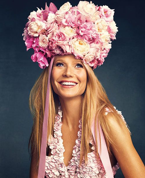 Lip, Hairstyle, Petal, Flower, Happy, Facial expression, Style, Beauty, Hair accessory, Fashion model, 
