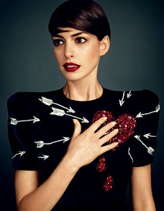 アン ハサウェイより 愛を込めて ハーパーズ バザー Harper S Bazaar 公式