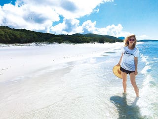 おしゃれなあの人の旅支度 リリー ジェームズ編 ハーパーズ バザー Harper S Bazaar 公式