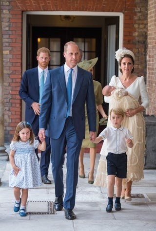 ルイ王子の洗礼式を ジョージ王子 シャーロット王女の場合と徹底比較 ハーパーズ バザー Harper S Bazaar 公式