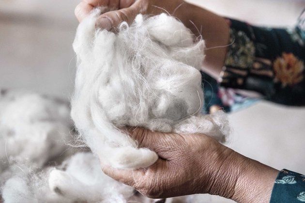 Wool, Hand, Fur, Cotton candy, Textile, Nail, Long hair, 