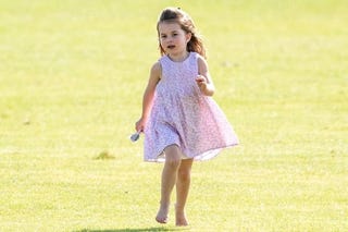 シャーロット王女が いつもドレスを着ている理由 ハーパーズ バザー Harper S Bazaar 公式 シャーロット王女が いつもドレスを着ている理由 ハーパーズ バザー Harper S Bazaar 公式