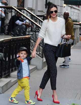 ミランダ カー Miranda Kerr と息子フリン Flynn Bloom の親子スナップ ハーパーズ バザー Harper S Bazaar 公式