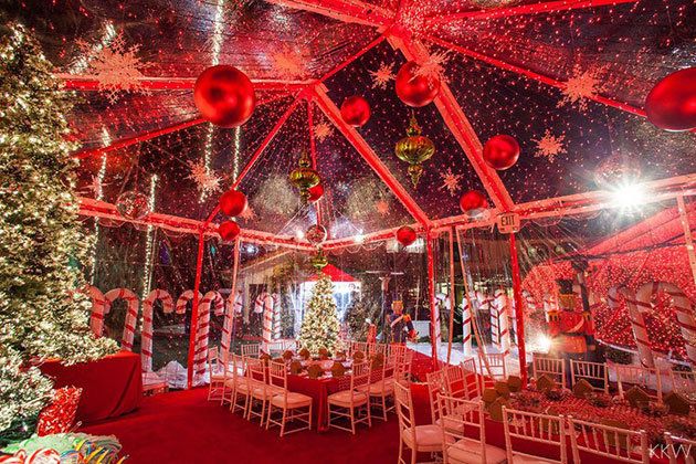 Lighting, Decoration, Red, Interior design, Ceiling, Christmas decoration, Function hall, Holiday, Party, Hall, 