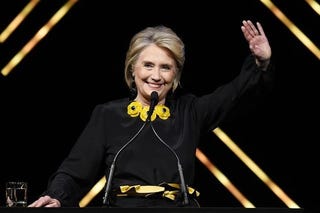 ヒラリー クリントンが年の大統領選に再出馬することを検討中 ハーパーズ バザー Harper S Bazaar 公式