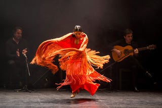 フラメンコの女王 エバ ジェルバブエナの来日公演で 心 が動く体験を ハーパーズ バザー Harper S Bazaar 公式
