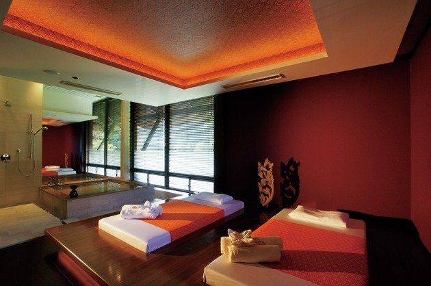 Lighting, Room, Interior design, Bed, Property, Textile, Wall, Ceiling, Floor, Linens, 