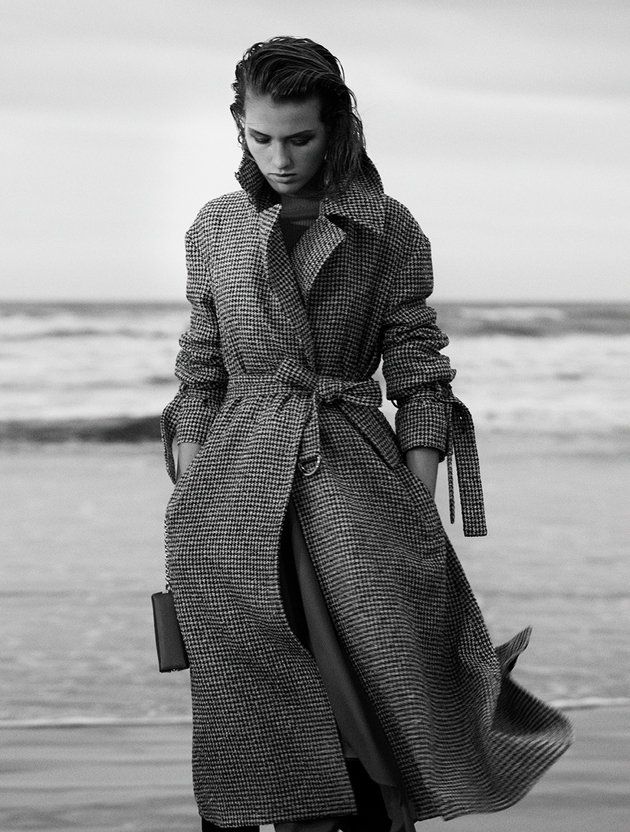 Black, Photograph, Beauty, Black-and-white, Fashion, Photo shoot, Photography, Standing, Model, Outerwear, 