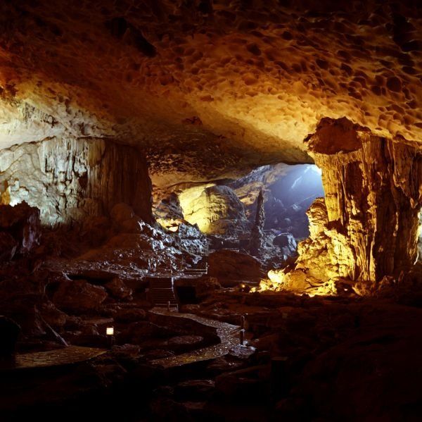 Cave, Formation, Geological phenomenon, Light, Geology, Rock, Sky, Lava cave, Darkness, Caving, 