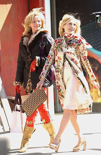 Outerwear, Coat, Bag, Style, Fashion, Street fashion, Luggage and bags, Fashion design, Blond, Costume, 