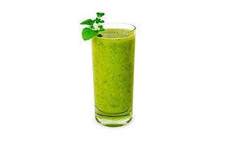 Liquid, Green, Drink, Vegetable juice, Leaf, Juice, Ingredient, Health shake, Aojiru, Produce, 