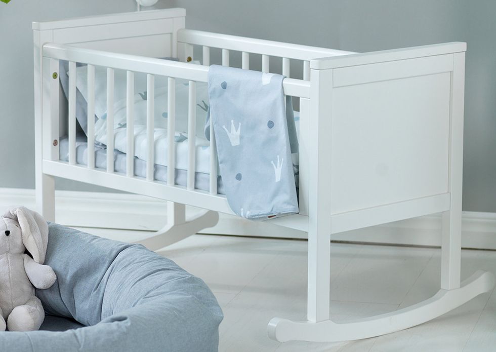 Infant bed, Product, Bed, Baby Products, Furniture, Cradle, Baby safety, Room, Nursery, Changing table, 