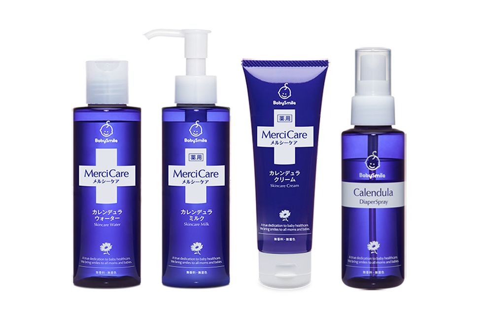 Product, Violet, Beauty, Cobalt blue, Purple, Water, Plastic bottle, Material property, Liquid, Hair care, 