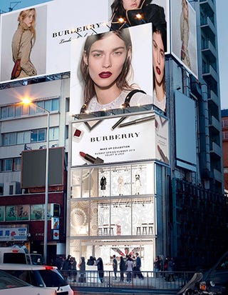 バーバリー メイクアップのポップアップストアが表参道にオープン ハーパーズ バザー Harper S Bazaar 公式