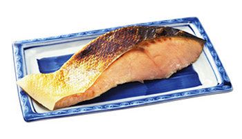 Electric blue, Fish, Seafood, Rectangle, Close-up, Fish products, Fish, Silver, Ray-finned fish, Tail, 