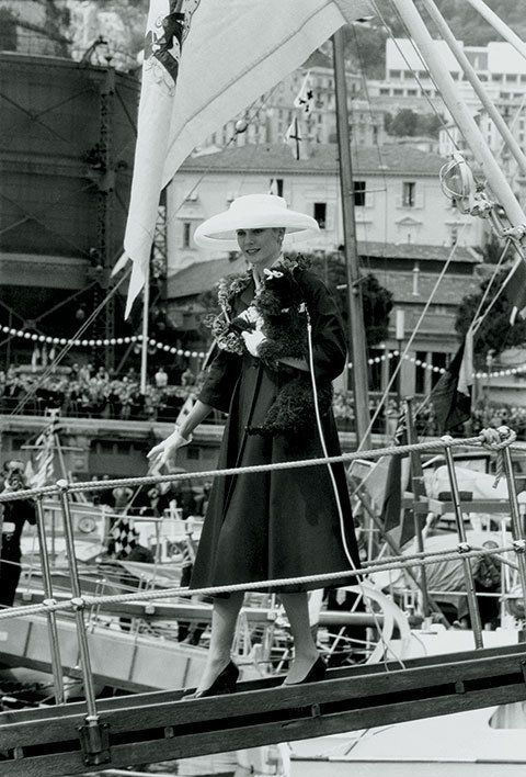 Monochrome, Monochrome photography, Black-and-white, Watercraft, Naval architecture, Boat, Flag, Ship, Mast, Harbor, 