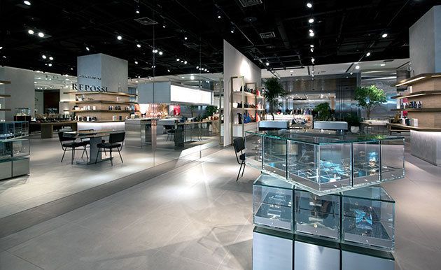 エストネーション六本木ヒルズ店に、レポシの日本最大級ショップ