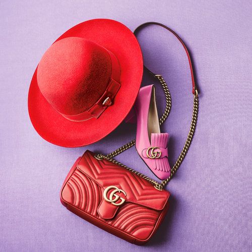 Red, Bag, Costume accessory, Carmine, Magenta, Shoulder bag, Maroon, Material property, Costume hat, Everyday carry, 