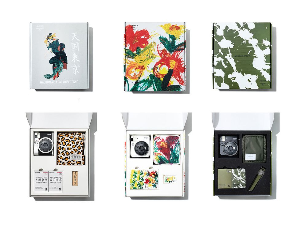 Green, Rectangle, Design, Creative arts, Symbol, Illustration, Games, Floral design, Square, Paper product, 