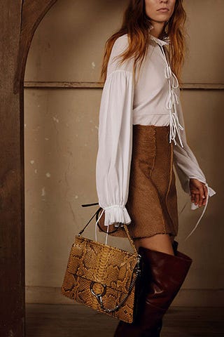 クロエ Chloe の人気バッグ Faye ポップアップイベントを伊勢丹新宿店で開催 ハーパーズ バザー Harper S Bazaar 公式