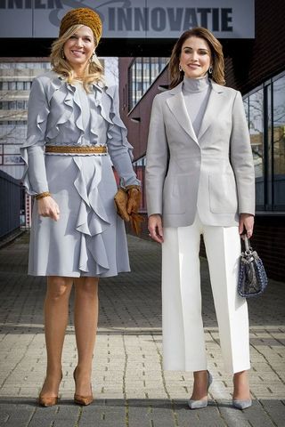 オランダ王妃とヨルダン王妃がスタイリッシュにご対面 ハーパーズ バザー Harper S Bazaar 公式