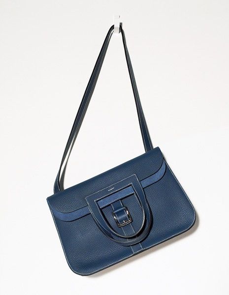 Bag, White, Style, Fashion accessory, Font, Shoulder bag, Electric blue, Luggage and bags, Cobalt blue, Material property, 
