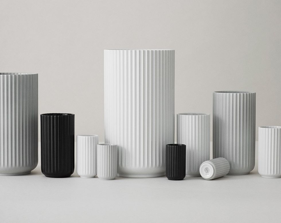 White, Product, Cylinder, Line, Material property, Furniture, Plastic, Table, Vase, Floor, 