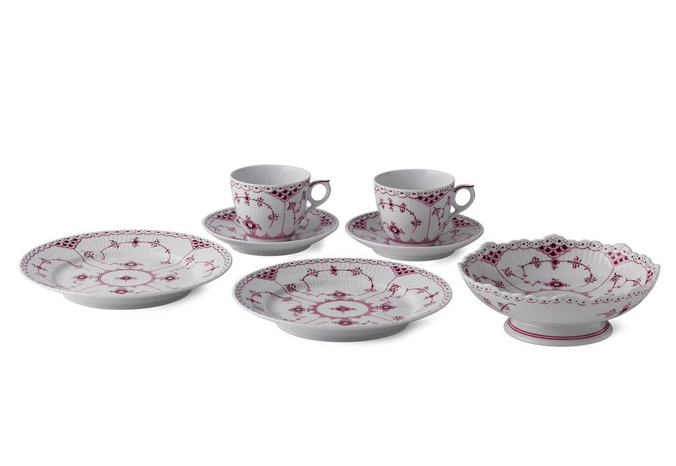 Porcelain, Tableware, Teacup, Dishware, Serveware, Ceramic, Cup, Dinnerware set, Cup, Tea set, 