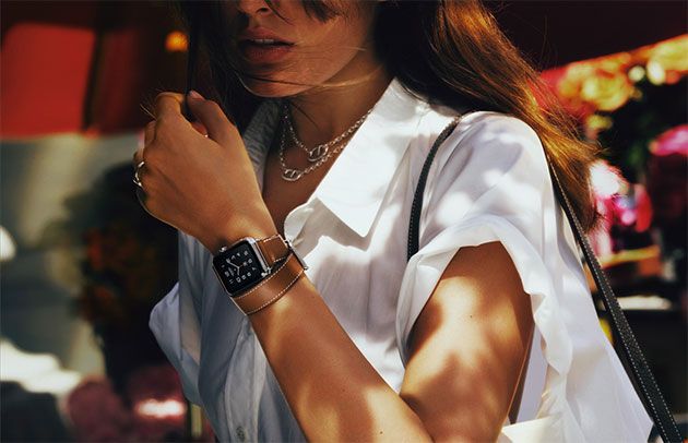 ほぼ新品】Apple Watch HERMES ドゥブルトゥール ルージュ・H 時計
