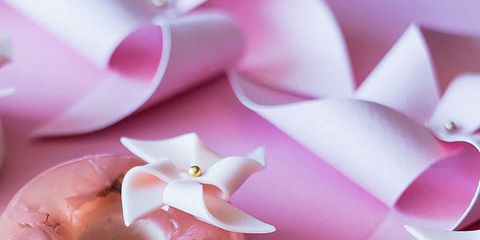 ピンク色のスイーツが満開 春を彩る桜スイーツtop6 ハーパーズ バザー Harper S Bazaar 公式
