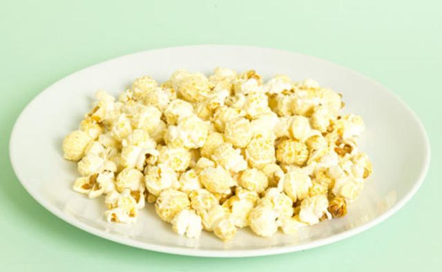 Popcorn, Kettle corn, Food, Cuisine, Dish, Snack, Ingredient, Produce, Vegetarian food, American food, 
