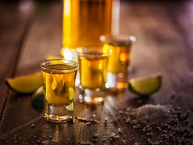 Drink, Alcoholic beverage, Distilled beverage, Liqueur, Rusty nail, Alcohol, Grog, Beer cocktail, Cocktail, Whisky, 