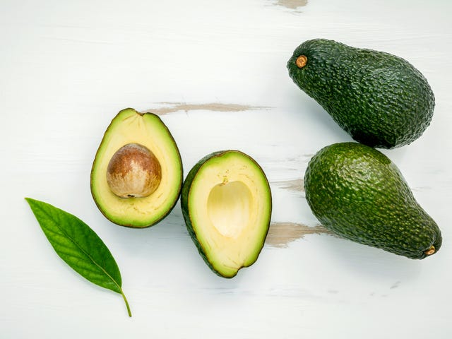 食べずに廃棄するのは もうウンザリだから 熟したアボカドは冷凍保存できる