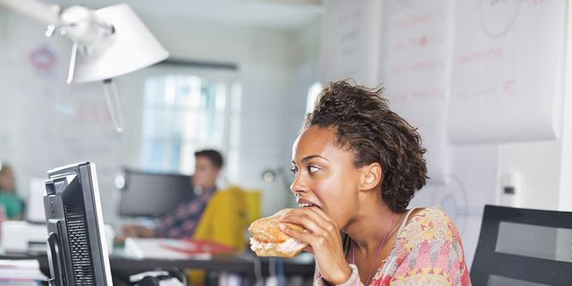 研究結果で判明 炭水化物の量は ランチ多め がダイエットの鍵