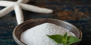 Sea salt, Ingredient, Food, Table sugar, Herb, Sugar, Kosher salt, Cuisine, Seasoning, Bowl, 
