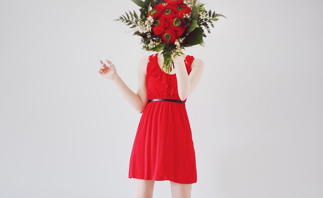 Red, Clothing, Dress, Flower, Bouquet, Plant, Cut flowers, Floral design, Waist, Flower Arranging, 