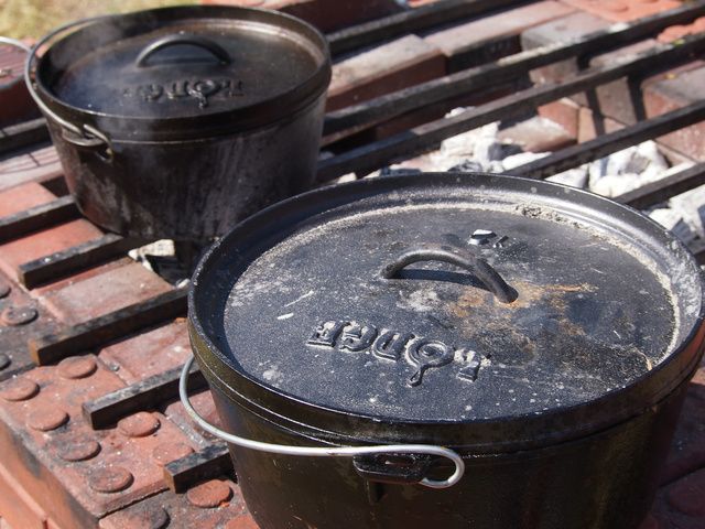 Cookware and bakeware, Metal, Dutch oven, 