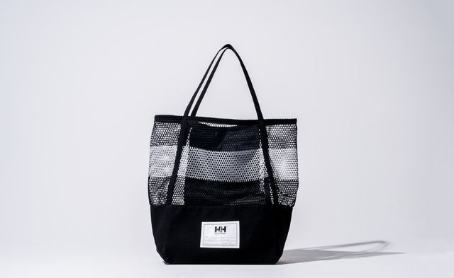 Bag, White, Style, Fashion accessory, Luggage and bags, Monochrome photography, Shoulder bag, Black-and-white, Handbag, Monochrome, 